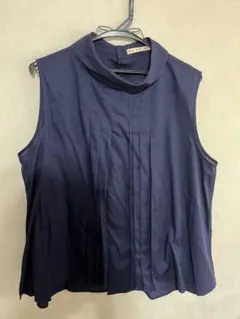 ネイビー ノースリーブシャツ タック入り