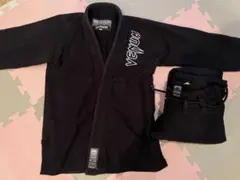 Venum Contender 2.0 A1柔術着とパンツセット 黒