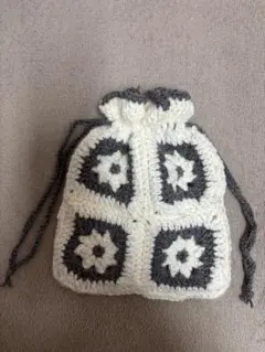 かぎ針編み 花柄モチーフ 巾着袋