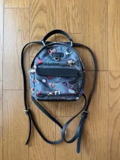 TRAVAS TOKYO 総柄プリント マカロン バックパック - メルカリ