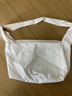 emmi ショルダーバッグ　アイボリー