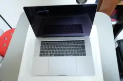 MacBook Pro 2019 15インチ i9 32GB 1TB 美品