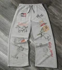 両面にイラストの入ったグレー スウェットパンツ