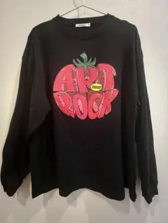 限定価格♡12月5日までWEGO ストロベリーグラフィック ブラックトレーナー