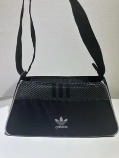 アディダスオリジナルス ミニ エアライナーバッグ ブラック