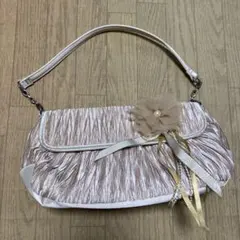 ベージュ　ゴールド　プリーツ パーティーバッグ