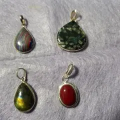 小さめ　ペンダントトップ4点まとめて