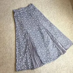 テチチテラス　Te chichi TERRASSE 花柄スカート　プリーツのサムネイル