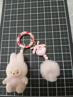 Labubu ピンク　ぬいぐるみ　17cm 2025年最新】Labubu ぬいぐるみ ピンクの人気アイテム - メルカリ