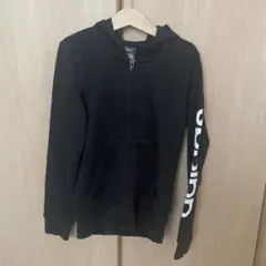 adidas ブラック パーカー 140