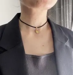 ハート型チャーム付き黒チョーカーネックレス