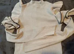 【匿名配送】titty&Co. ティティアンドコー　フリルニットセーター