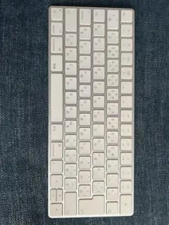 アップル純正　キーボード、マウス(おまけAVアダプター)