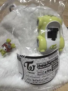 TWICE LOVELYS プルバックカーコレクション