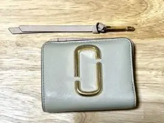 MARC JACOBS マークジェイコブス 二つ折り財布 訳ありのサムネイル