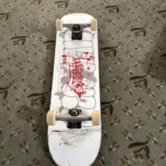 グラフィックデザイン スケートボードのサムネイル