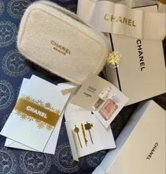 CHANEL シャネル ホリデー限定 ポーチ　ヘアピンセット 香水 セットのサムネイル