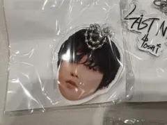 treasure ドヨン 顔アクキー