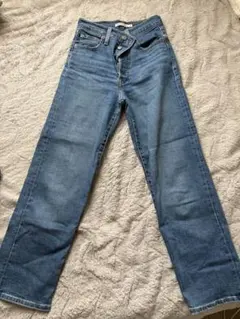 Levi's RIBCAGE STRAIGHT ANKLE デニム 25のサムネイル