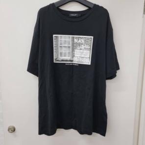 BURBERRY　ブラックレーベル　グラフィック黒Tシャツ　Lサイズ