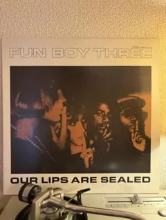 FUN BOY THREE / OUR LIPS ARE SEALEDレコード