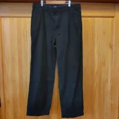 タック チノパン