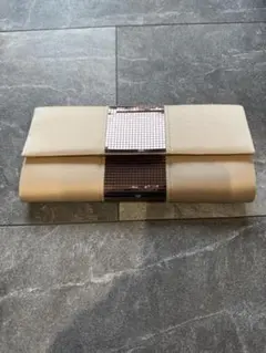 ベージュ サテン パーティーバッグ 中型