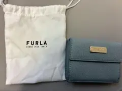 【新品未使用訳あり】FURLA 三つ折り財布 ライトブルー 保存袋付き