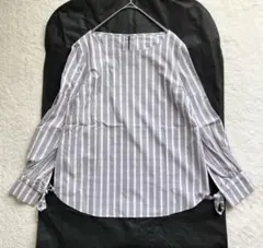 極美品 UNTITLED ストライプ 長袖ブラウス きれいめ グレー×ピンクのサムネイル