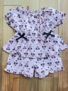 しまむら　ベビー服　ミニーマウス柄 ピンク トップス　ショートパンツ　セット