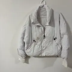 美品✨️ホワイト ダウンジャケット ショート丈 冬服 かわいい 白