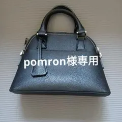 AZUL ブラック ハンドバッグ