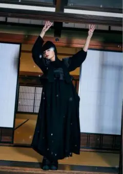 24AW ENFOLDDRAPE DRESS 36 BLACK完売