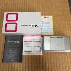 【レトロゲーム】任天堂 ニンテンドーDS 本体 箱・説明書付き　ゲーム機
