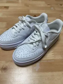 NIKE コートビジョンアルタ 白