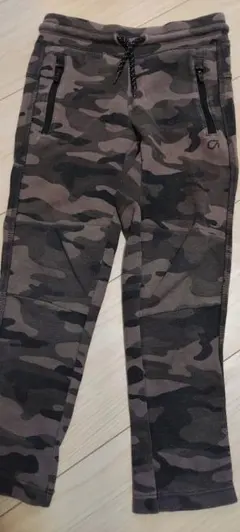 GAP FIT カモフラ柄パンツ　4Y