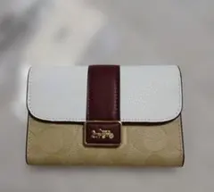 【オープン価格】新品COACH 三つ折り財布 アウトレット