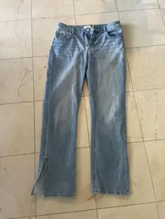 H&M フレアデニム スリット入り ライトブルー