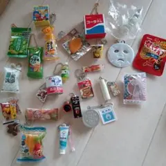 食品　日用品　お菓子　ガチャ　カプセルトイ　キーホルダー　まとめ売り