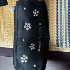 Maison de FLEUR パール装飾 筆箱