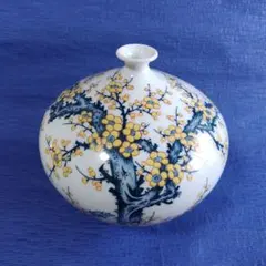 鍋島焼 岳山作 染錦梅絵 花瓶 花生 花入 フラワーベース　置物　陶器 鍋島焼 岳山作 染錦梅絵 花瓶 花生 花入 フラワーベース 置物 陶器