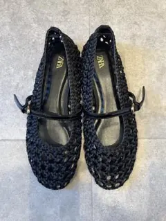 ZARA ブラック フラットシューズ 編み込みデザイン