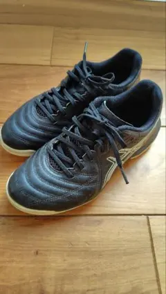 アシックス　トレーニングシューズ　23.5cm