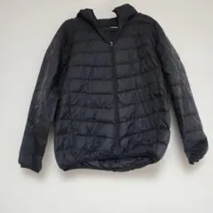 【訳あり品】フード付きブラックダウンジャケット　薄手