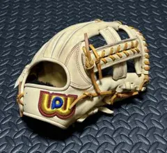 ワールドペガサス 軟式 内野手用 グローブのサムネイル