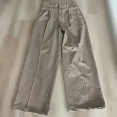 UNIQLOタックワイドパンツ