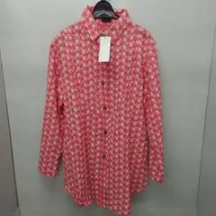 新品タグ付き 赤柄ブラウス