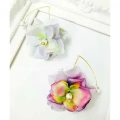 ライトパープルフラワーロングピアス♡（ストーン二種類、色違いたくさんあります！）