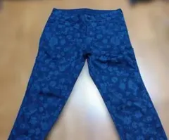 ユニクロ　花柄 ウルトラストレッチジーンズ デニムパンツ
