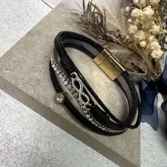 21.329【ブレスレット】アクセサリー　レザーブレスレット